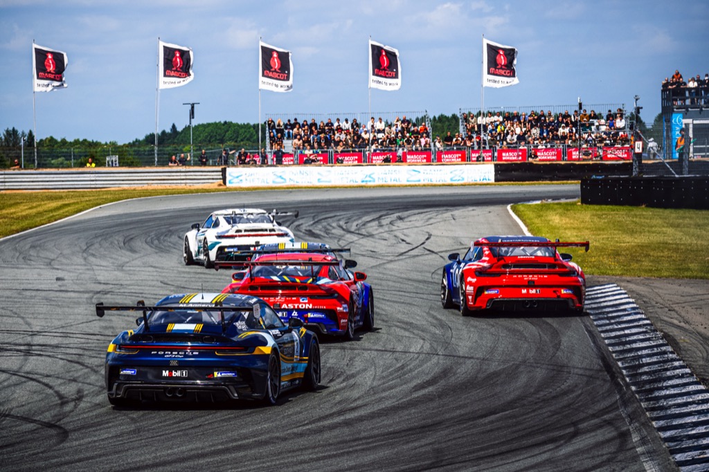 Gustav Krogh vil på podiet på Gelleråsen.
(Foto: Porsche Carrera Cup Scandinavia)